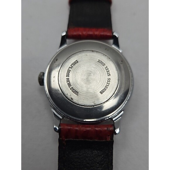 Vintage Ingersoll By Timex Mickey Mouse Wind Up Watch 30101 WDP Red Leather Mens - Picture 13 of 13